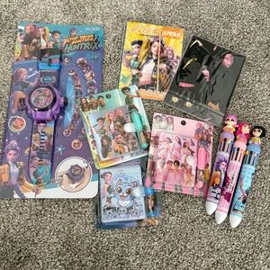 Kpop Demon Hunter bundle (watch, multicolor pens, scratch cards)